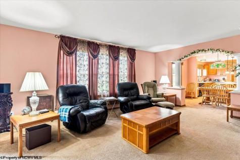 71 Greenwood Drive Aurora WV 26705