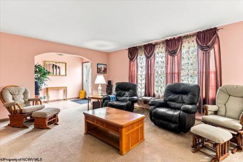 71 Greenwood Drive Aurora WV 26705