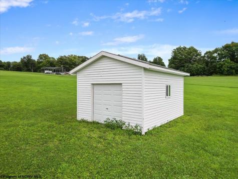 71 Greenwood Drive Aurora WV 26705