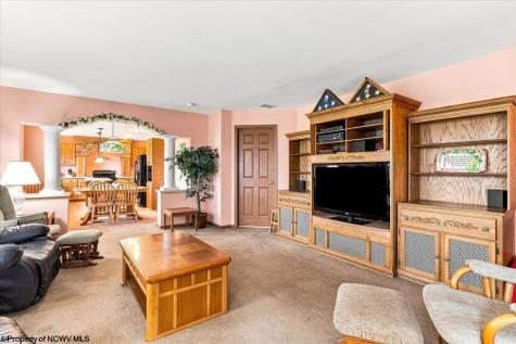 71 Greenwood Drive Aurora WV 26705