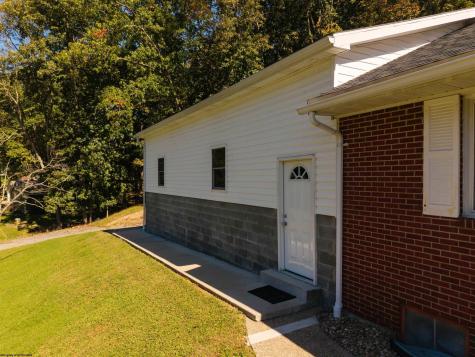 114 Woodlyn Drive Weston WV 26452
