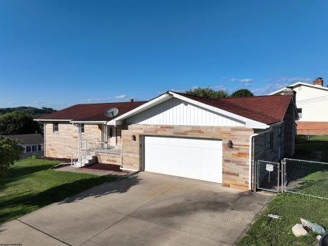 207 Buchanan Drive Masontown PA 15461
