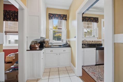 517 Stanley Avenue Clarksburg WV 26301