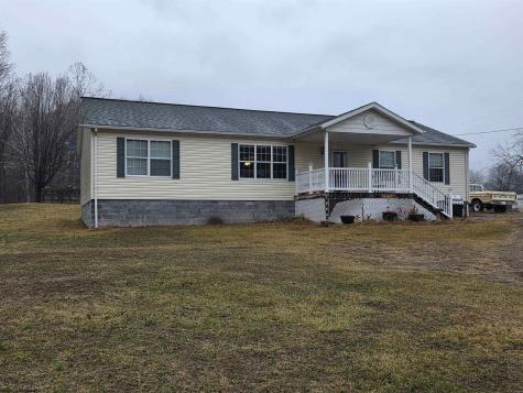 60 Annie Lane Circleville WV 26804