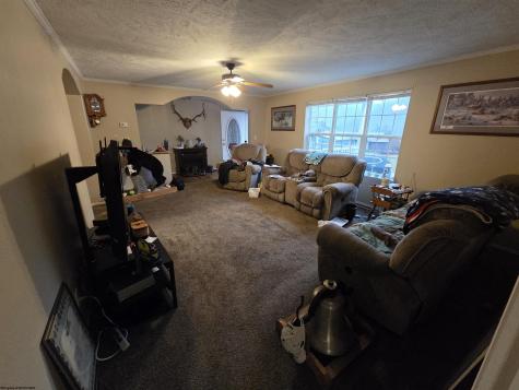 60 Annie Lane Circleville WV 26804