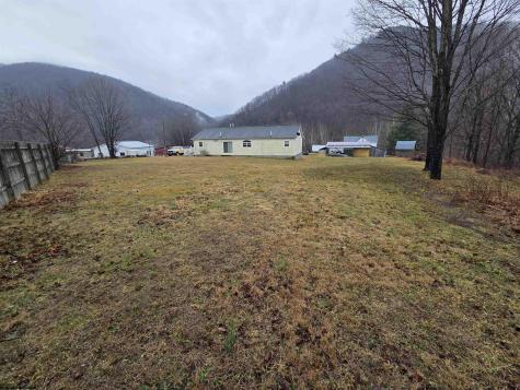 60 Annie Lane Circleville WV 26804