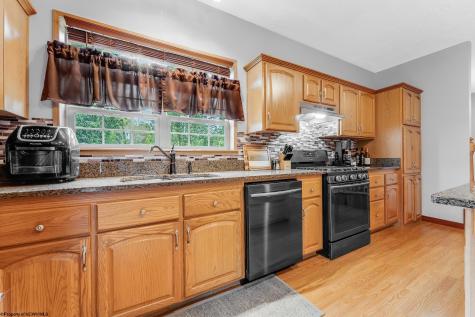 1252 Monumental Road Fairmont WV 26554