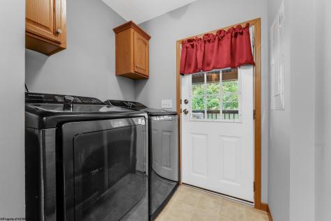 1252 Monumental Road Fairmont WV 26554