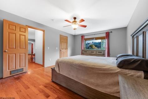 1252 Monumental Road Fairmont WV 26554