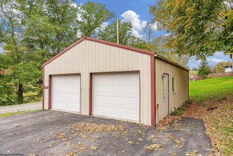 1252 Monumental Road Fairmont WV 26554