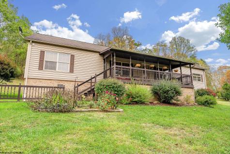 1252 Monumental Road Fairmont WV 26554