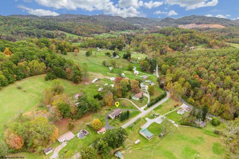 1252 Monumental Road Fairmont WV 26554