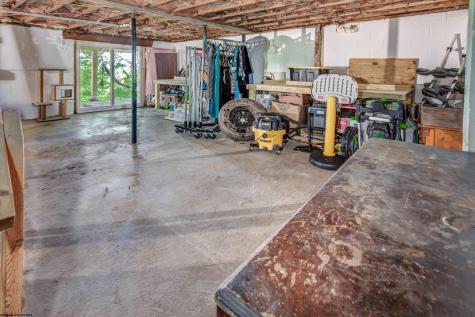 542 Cherokee Drive Morgantown WV 26508