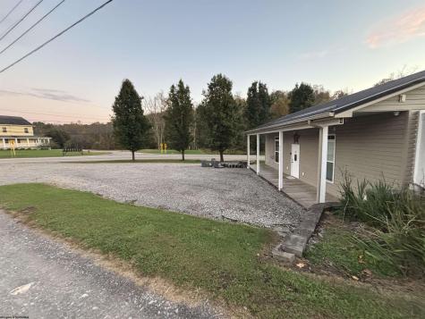 53 Tall Timber Lane Clarksburg WV 26301-5747