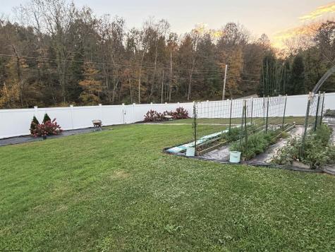 53 Tall Timber Lane Clarksburg WV 26301-5747