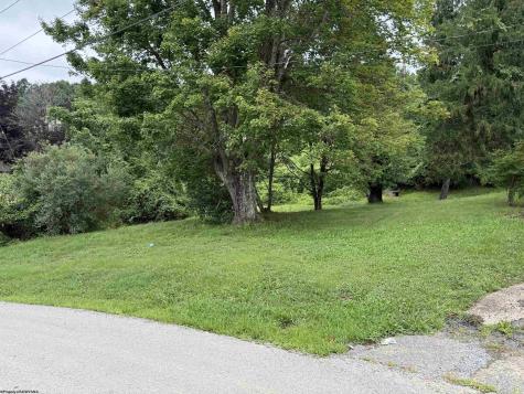 6013 Brown Street Clarksburg WV 26301