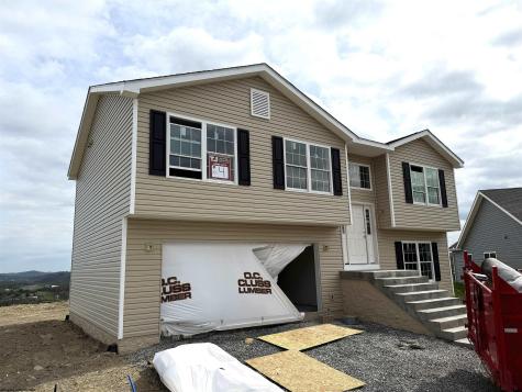 4 Martin's Perch Street Fairmont WV 26554