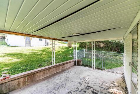 913 Fleming Avenue Fairmont WV 26554