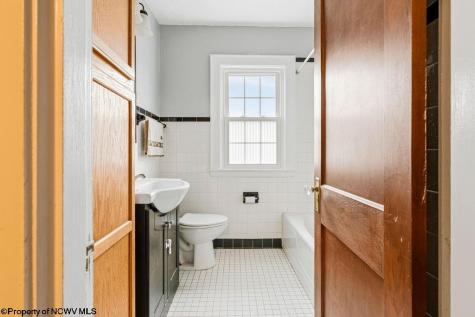 12 Outlook Road Fairmont WV 26554