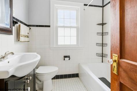 12 Outlook Road Fairmont WV 26554