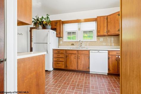 12 Outlook Road Fairmont WV 26554