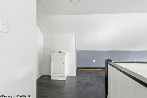 12 Outlook Road Fairmont WV 26554