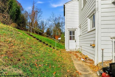 12 Outlook Road Fairmont WV 26554