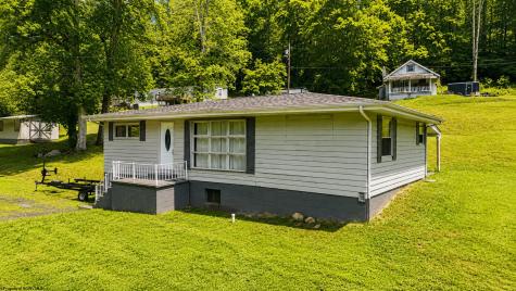 635 Boyce Road Grafton WV 26345