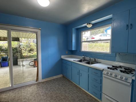 913 Fleming Avenue Fairmont WV 26554