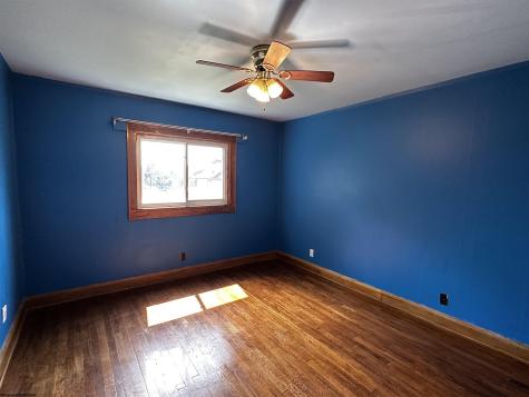 913 Fleming Avenue Fairmont WV 26554