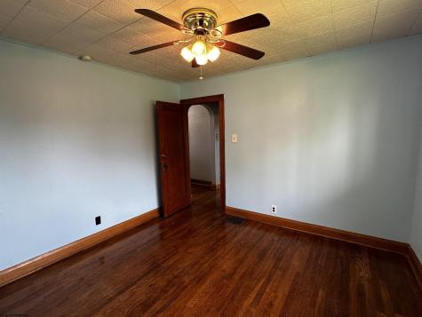 913 Fleming Avenue Fairmont WV 26554