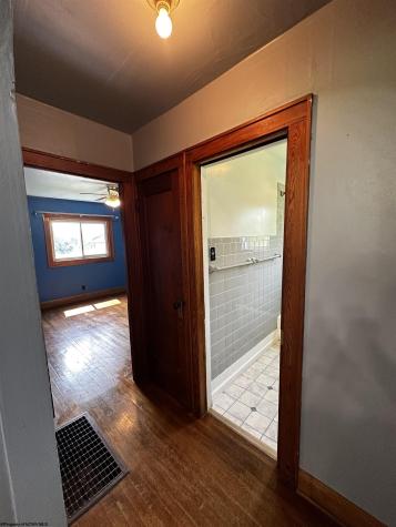 913 Fleming Avenue Fairmont WV 26554