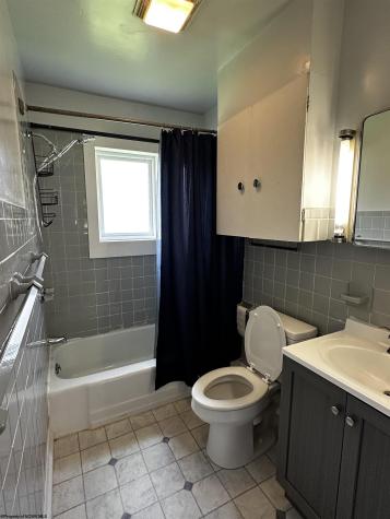 913 Fleming Avenue Fairmont WV 26554