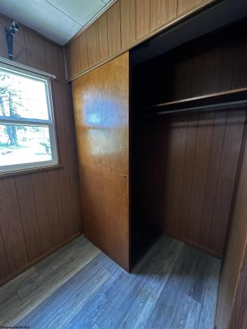 913 Fleming Avenue Fairmont WV 26554