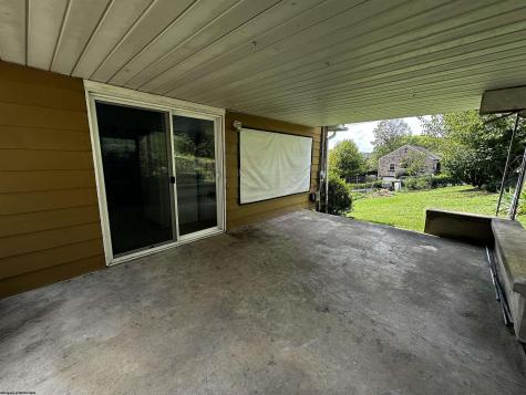 913 Fleming Avenue Fairmont WV 26554