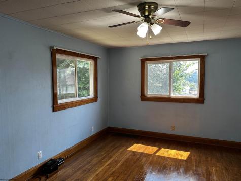 913 Fleming Avenue Fairmont WV 26554