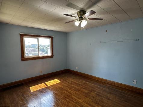 913 Fleming Avenue Fairmont WV 26554