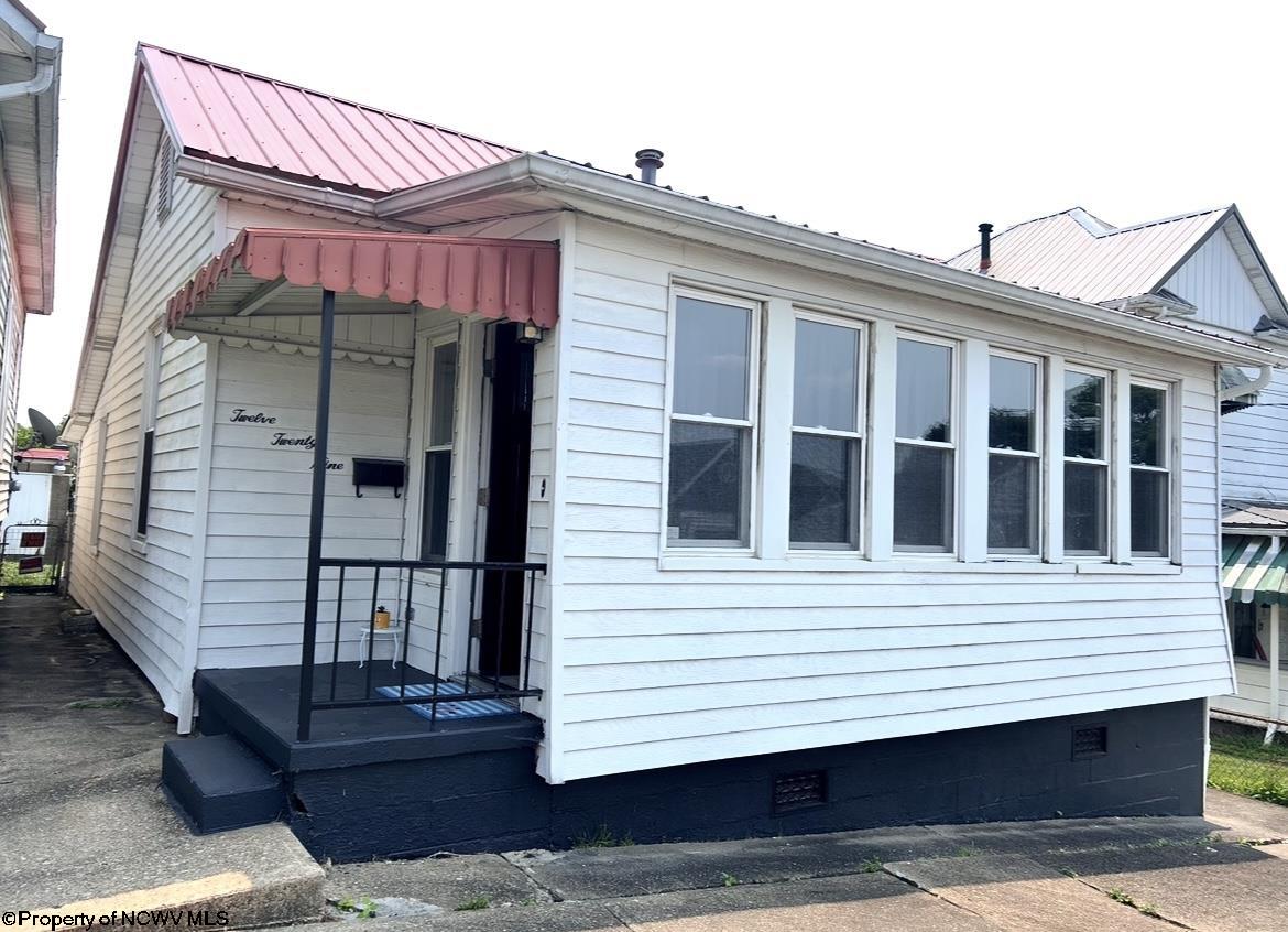 1229 N 15th Street Clarksburg WV 26301