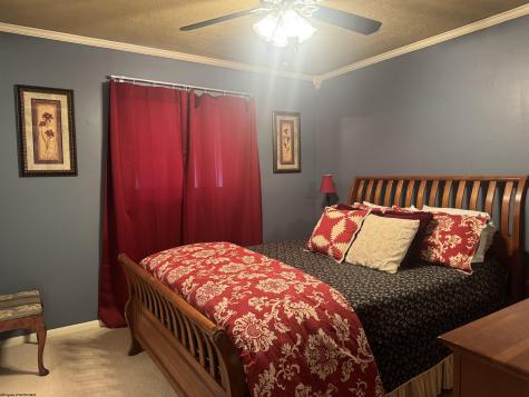 402 Nutter Run Road Clarksburg WV 26301-4472