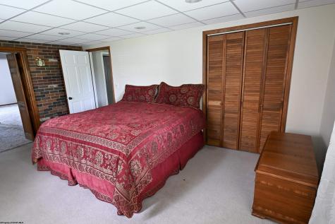 1337 Dogwood Avenue Morgantown WV 26505-2307