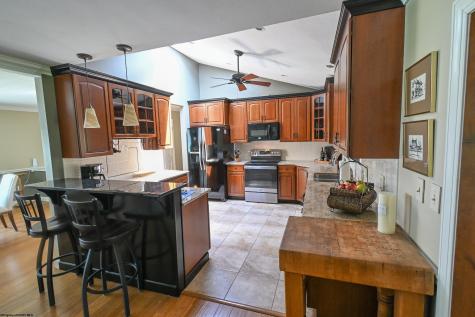 1337 Dogwood Avenue Morgantown WV 26505-2307