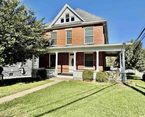 720 Pike Street Barrackville WV 26559