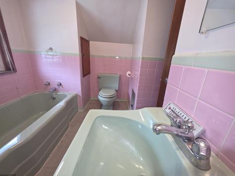 116 N Price Street Kingwood WV 26537