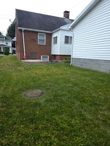 116 N Price Street Kingwood WV 26537