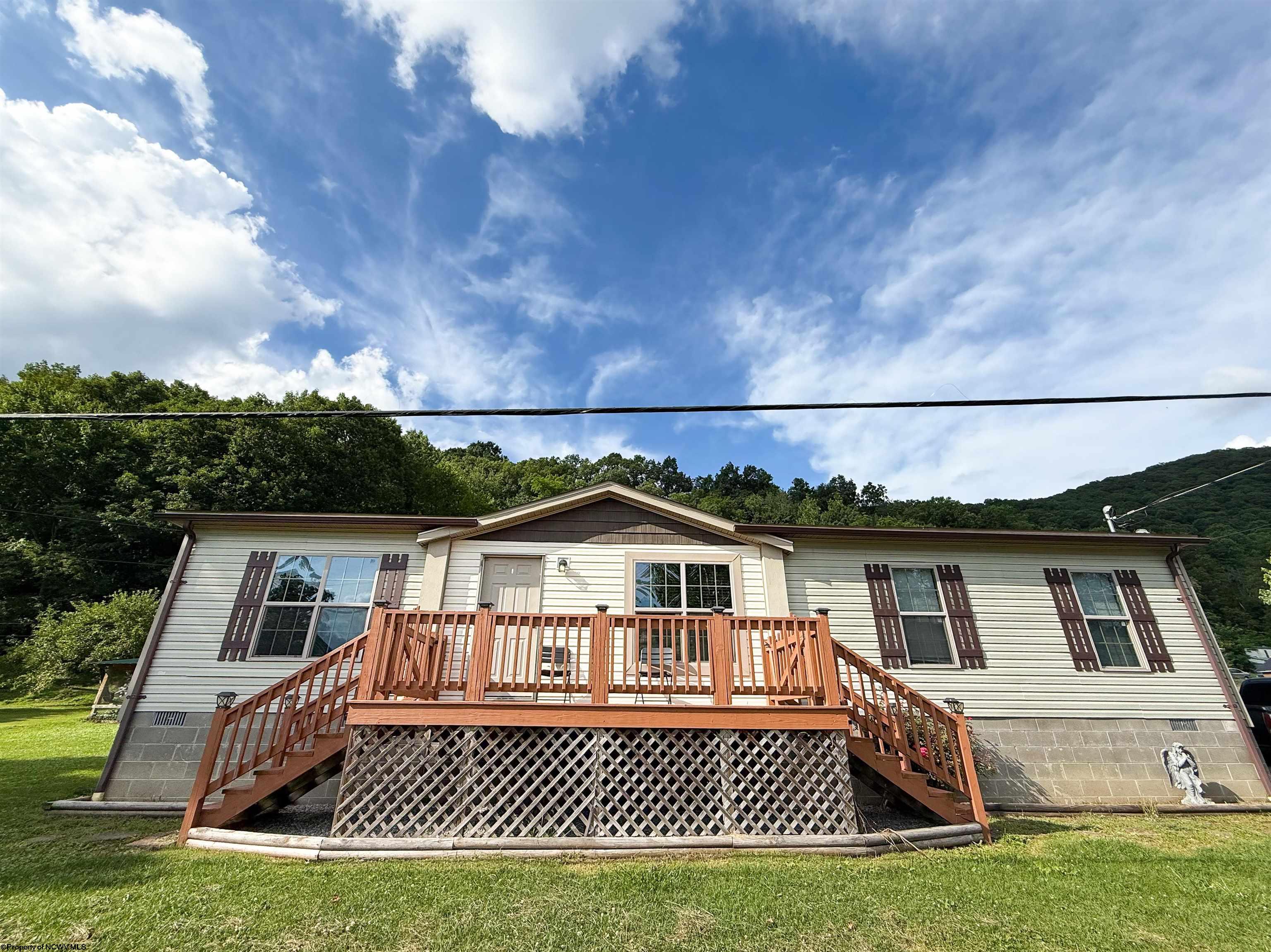 17 Union Drive Hambleton WV 26287