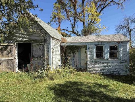 688 Franklin Road Valley Bend WV 26293
