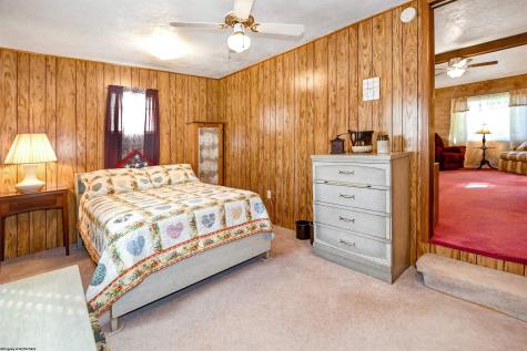 251 Pearl Felton Lane Grafton WV 26354