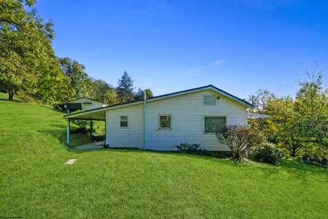 251 Pearl Felton Lane Grafton WV 26354