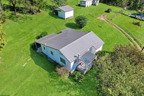 251 Pearl Felton Lane Grafton WV 26354