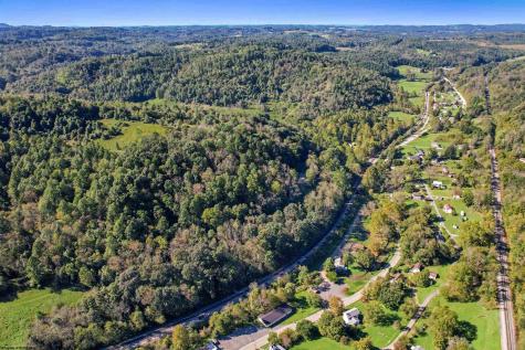 251 Pearl Felton Lane Grafton WV 26354